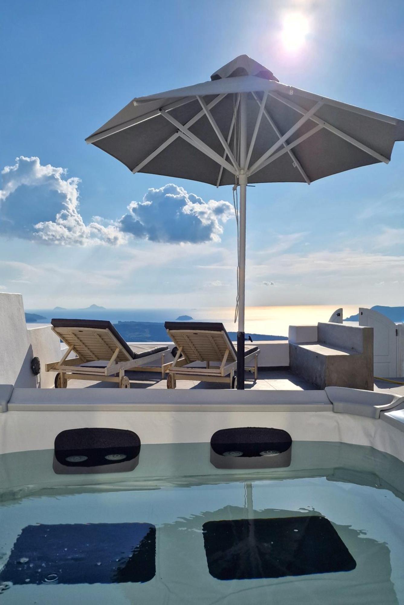 Karpimo Horizon - Caldera View With Private Hot Tub Villa Firostefani Exterior photo